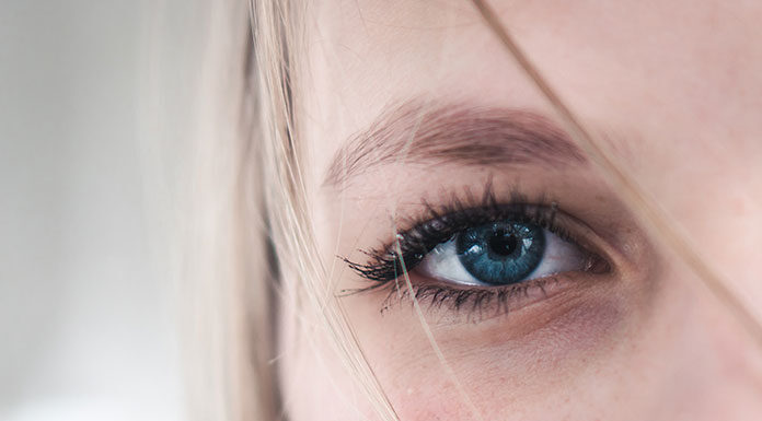 Worki pod oczami. Jak się ich pozbyć? Worki pod oczami. Jak się ich pozbyć