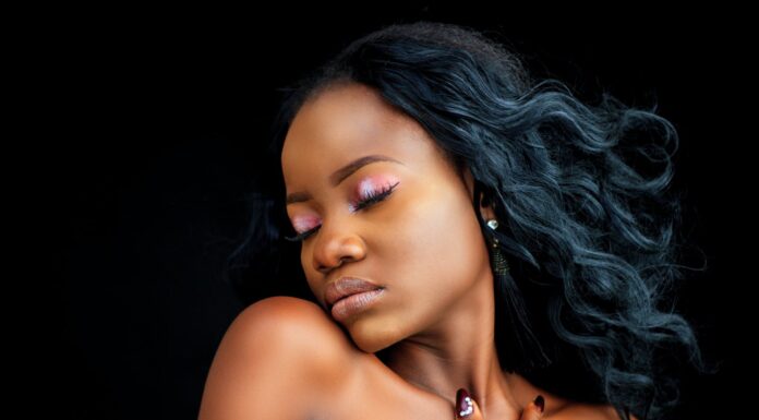 Jak dbać o sztuczne rzęsy? rzęsy