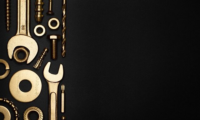 Z jakiej stali robi się damast? Z jakiej stali robi się damast?