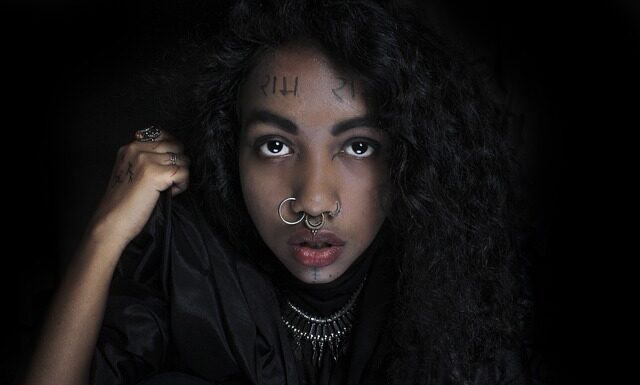 Na jaką wysokość wiesza się szafki kuchenne? Na jaką wysokość wiesza się szafki kuchenne?