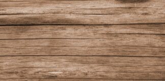 Dlaczego śmierdzi ściana kominowa?