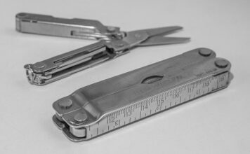 Czym smarować Leathermana?